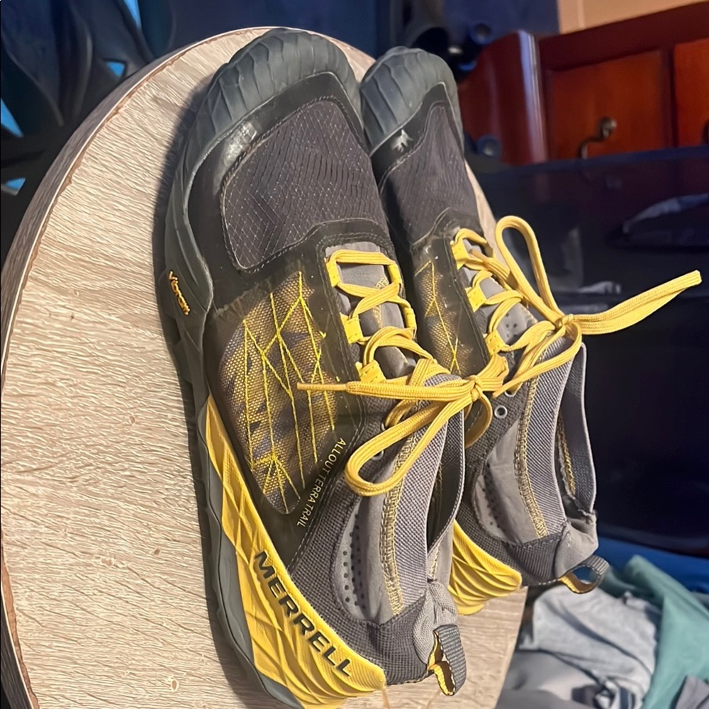 Merrell Black and Yellow Athletic Shoes